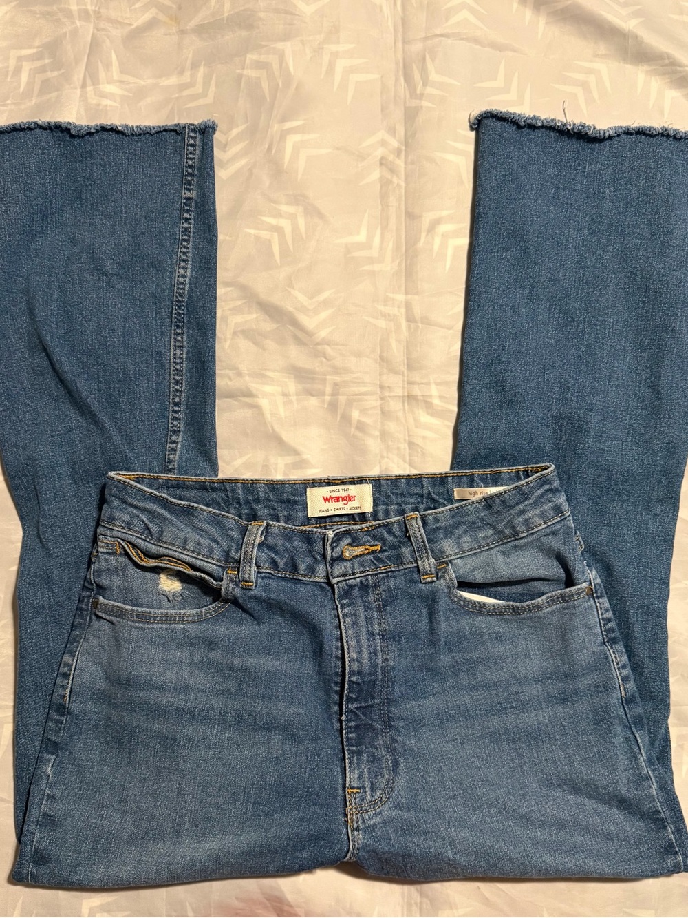 Wrangler Women's Blue Straight-Leg Denim Jeans